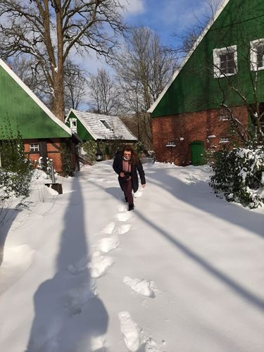 Susanne im Schnee.jpg